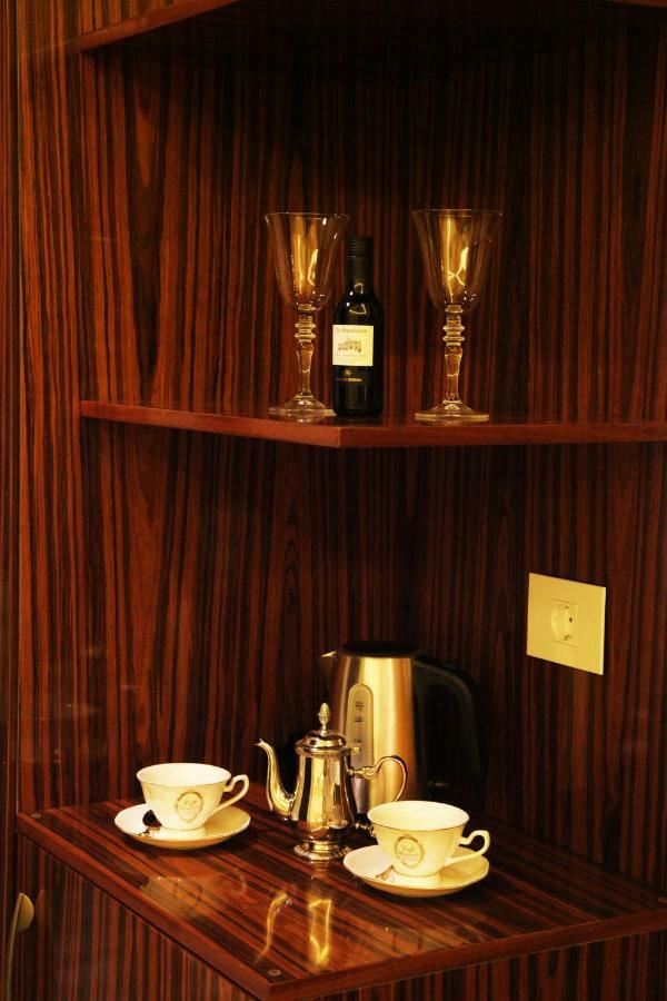 Grand Concerto Hotel Бейрут Екстериор снимка