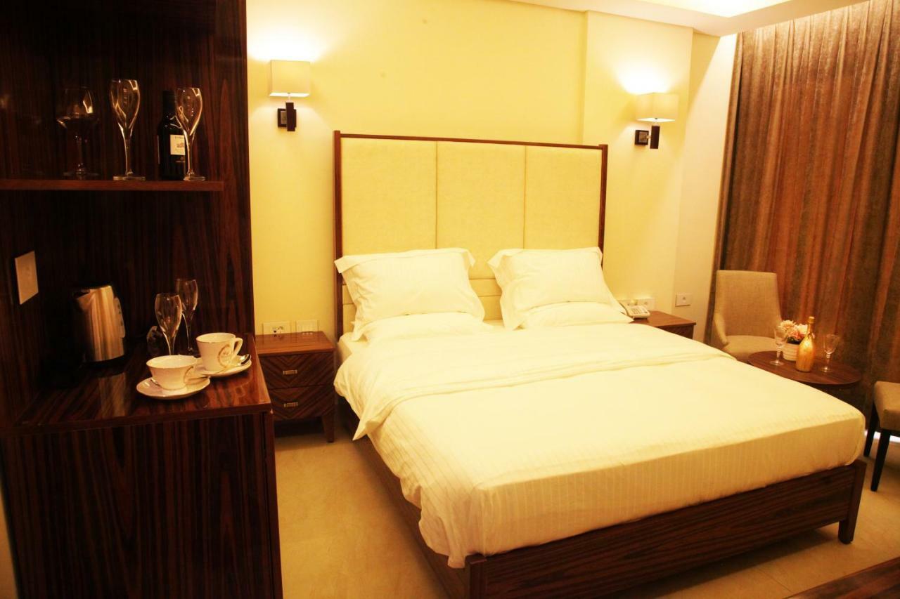Grand Concerto Hotel Бейрут Екстериор снимка